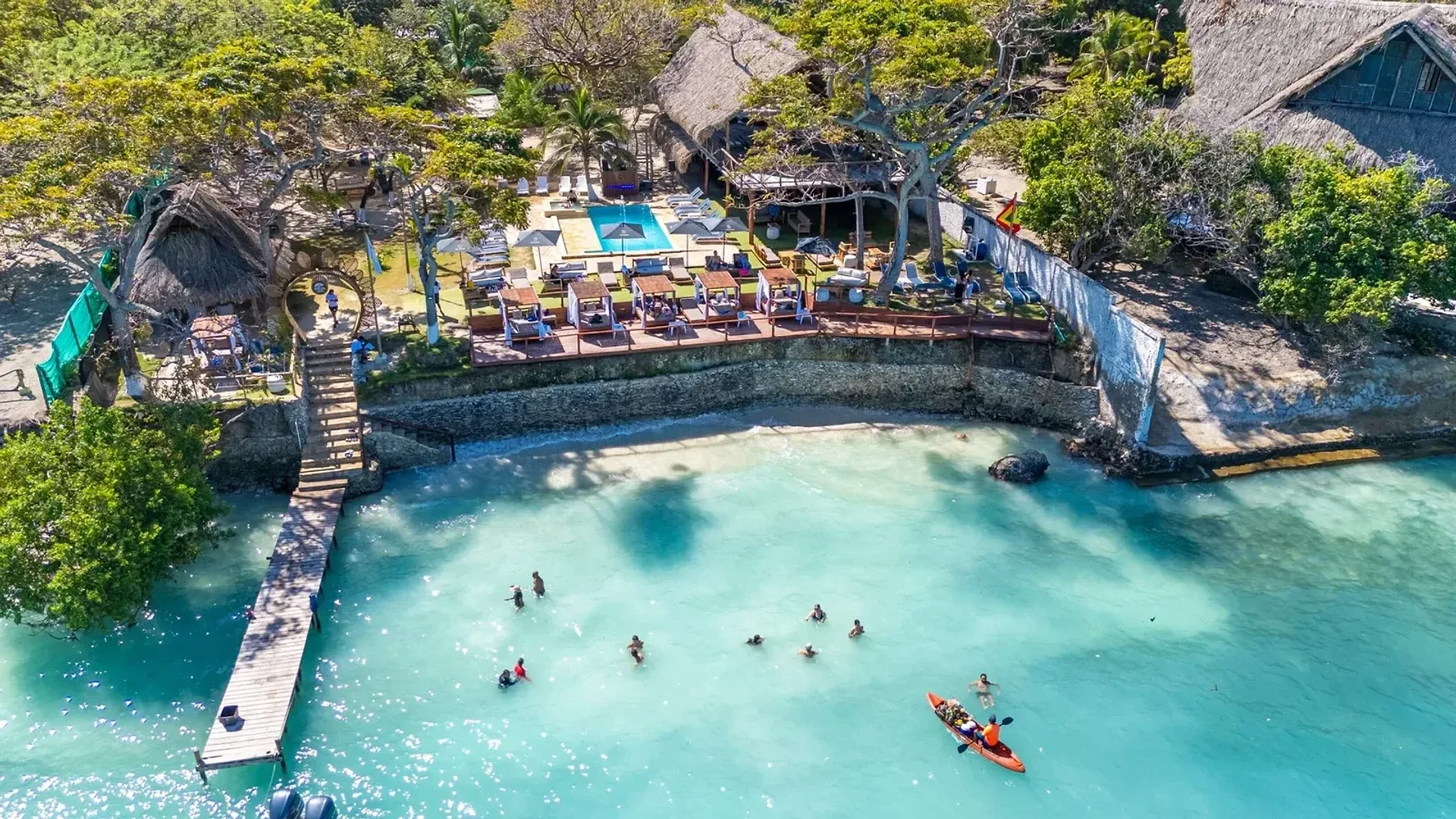 3 Islas (Islabela – Isla Mulata – Isla Ibbiza): Snorkel en un avión hundido, almuerzo isleño y tres paradas caribeñas en un solo día