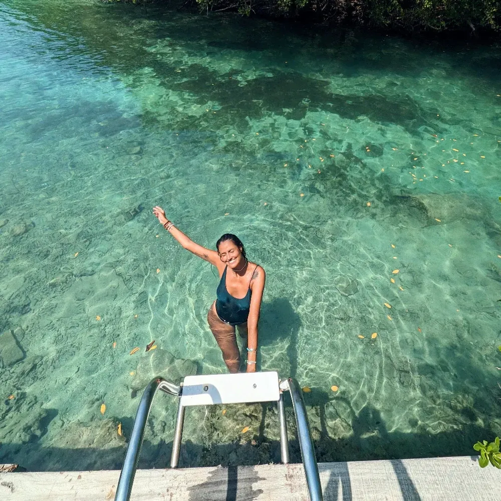 A thirty-minute massage facing the mangrove