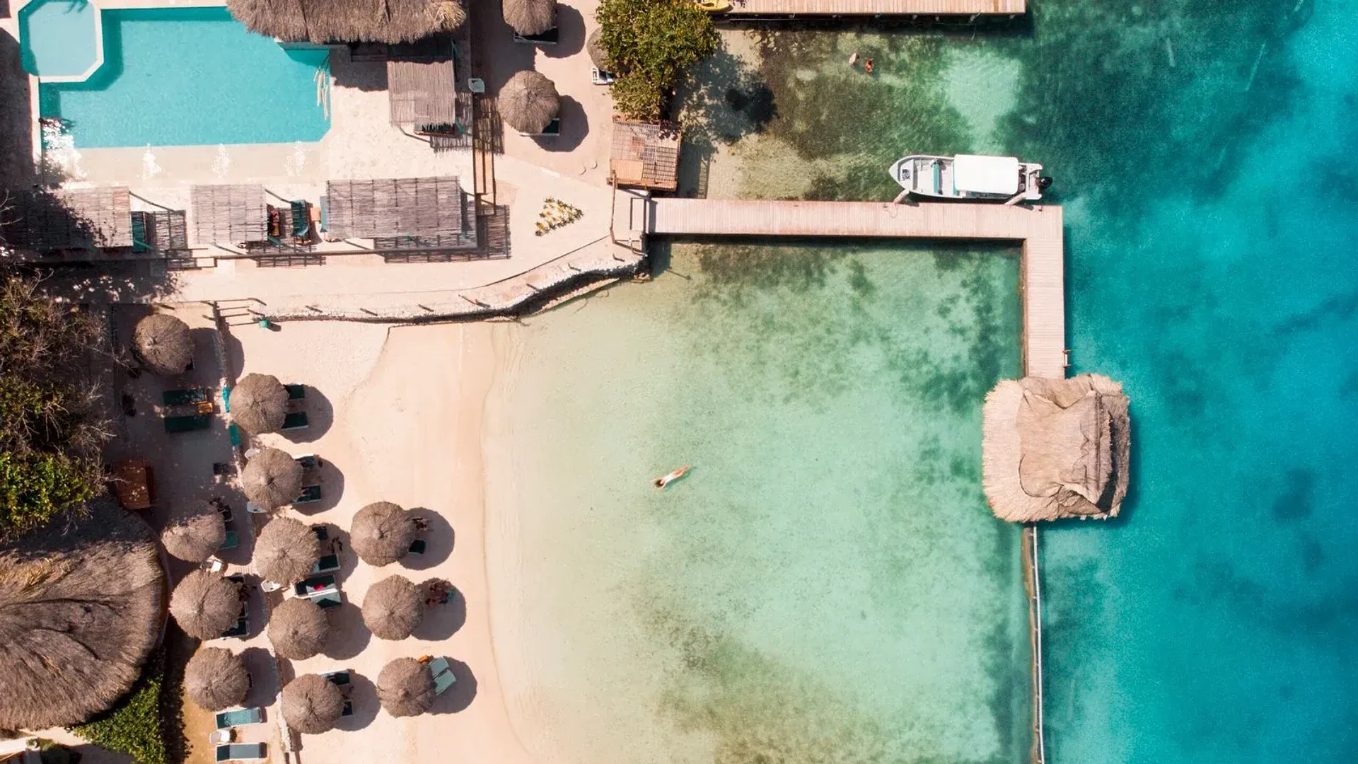 Isla del Sol Premium: Parrillada de mariscos, kayak y playa privada con horarios fijos de salida